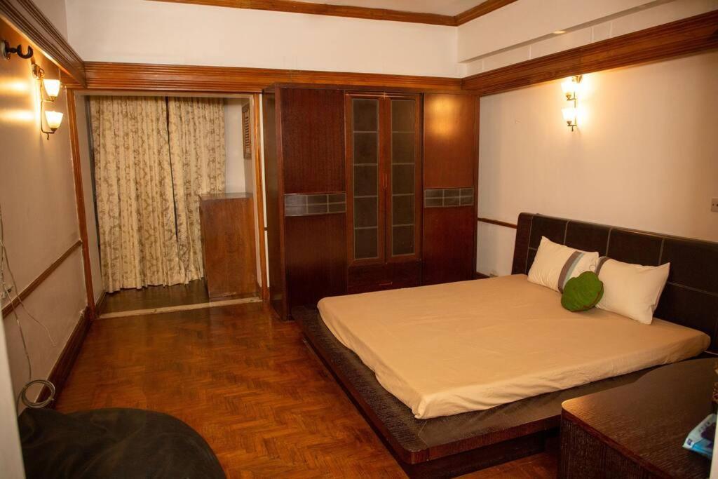 Bedroom In A Vintage Serviced Apartment Dhaka Exterior photo